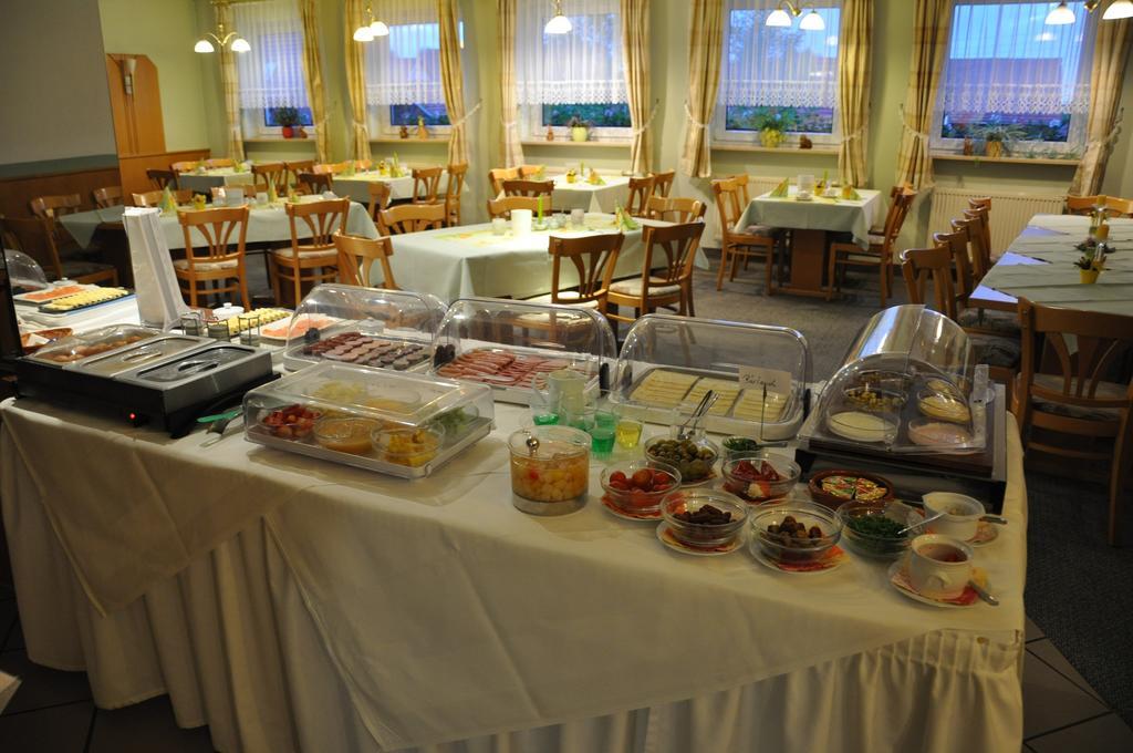 Hotel Elxleben ภายนอก รูปภาพ