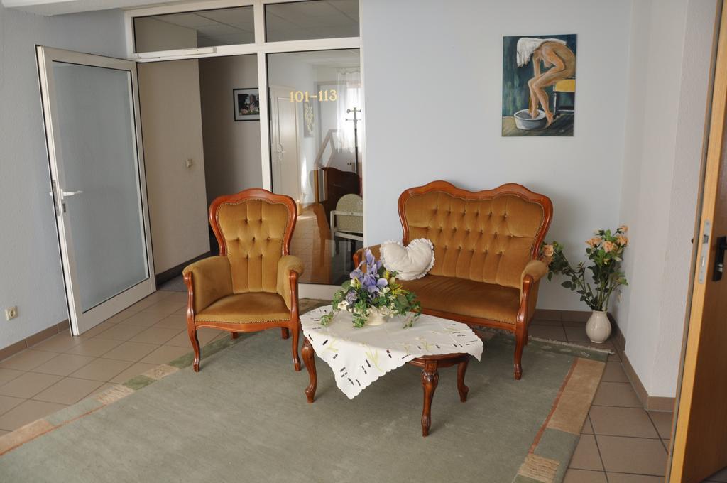 Hotel Elxleben ภายนอก รูปภาพ