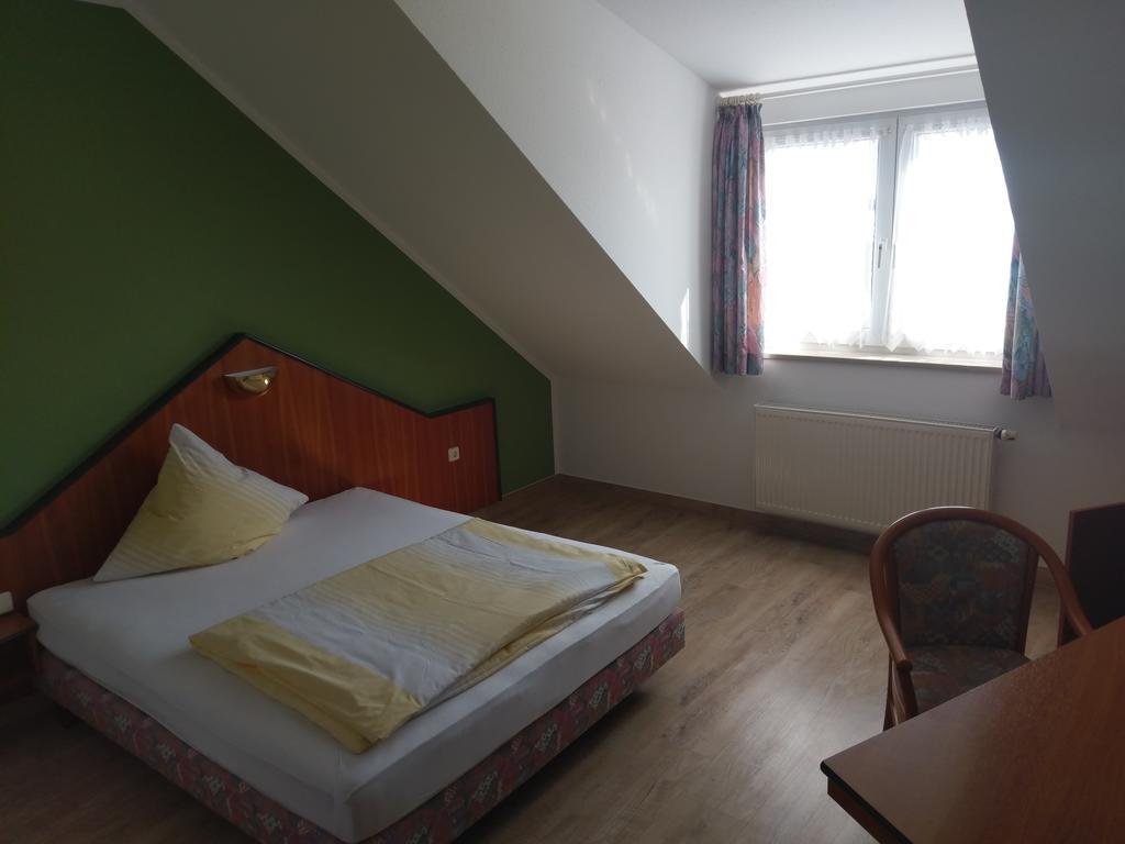 Hotel Elxleben ภายนอก รูปภาพ