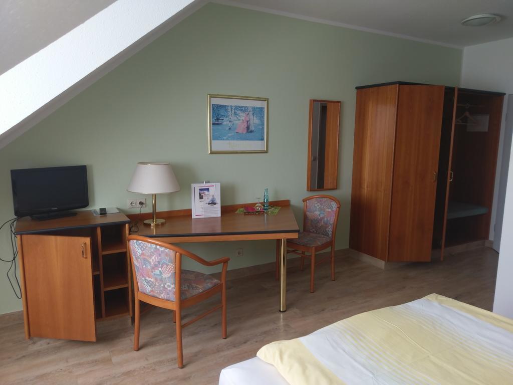 Hotel Elxleben ภายนอก รูปภาพ