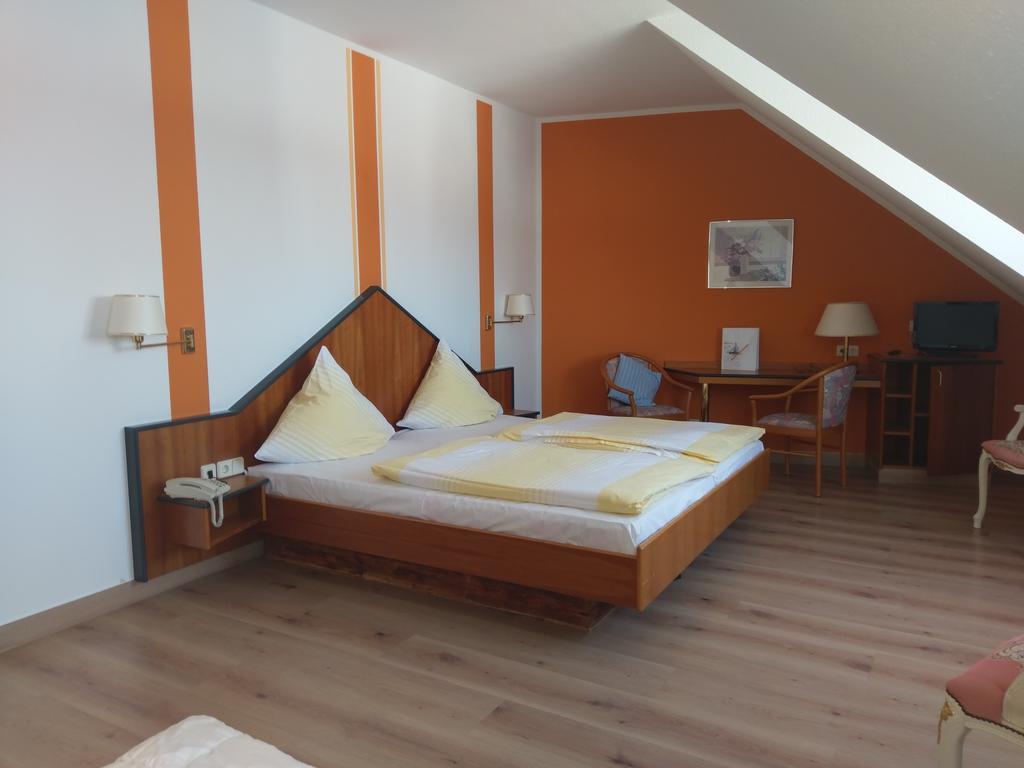 Hotel Elxleben ภายนอก รูปภาพ